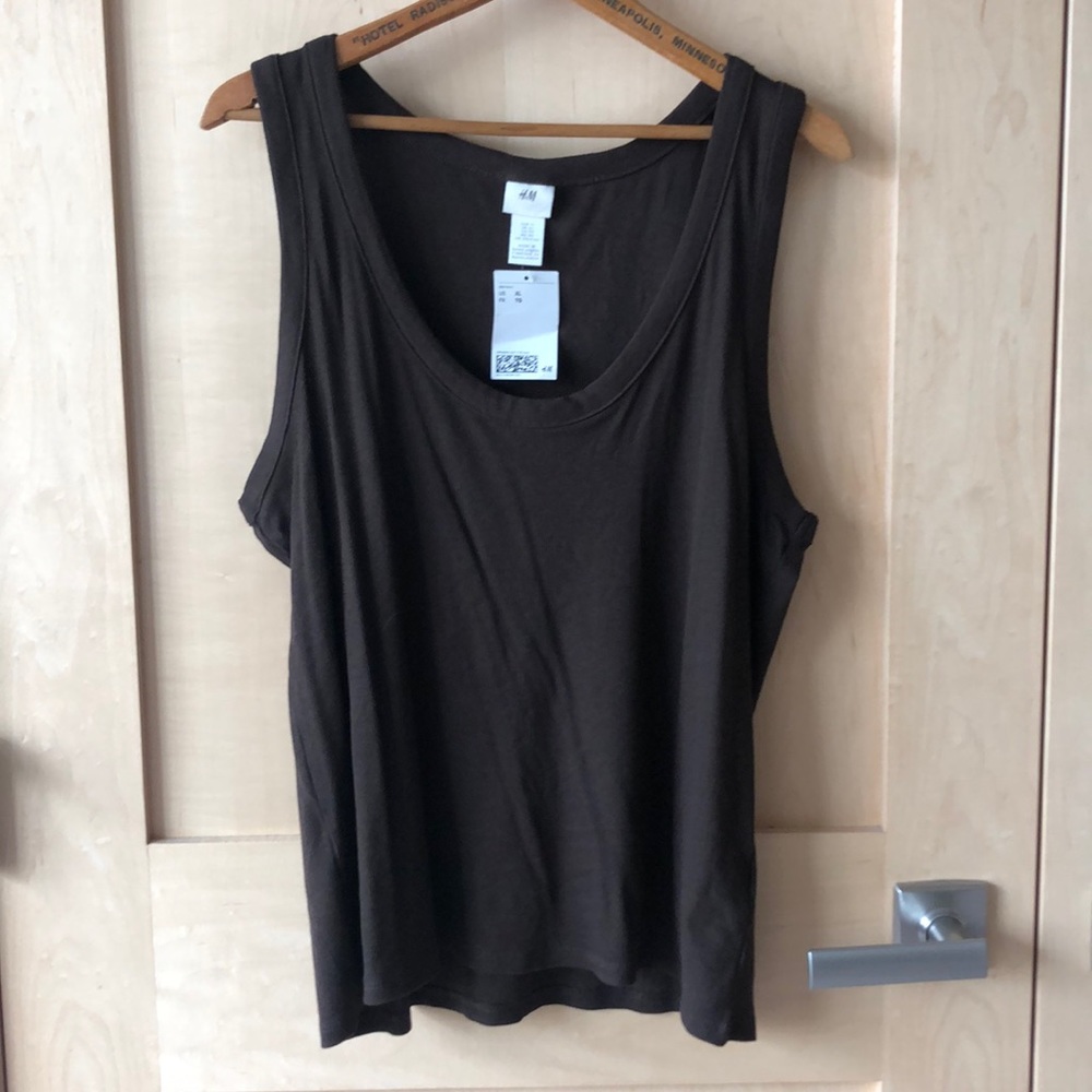 Ribbed tank
